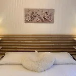 Melissa House Apartment *